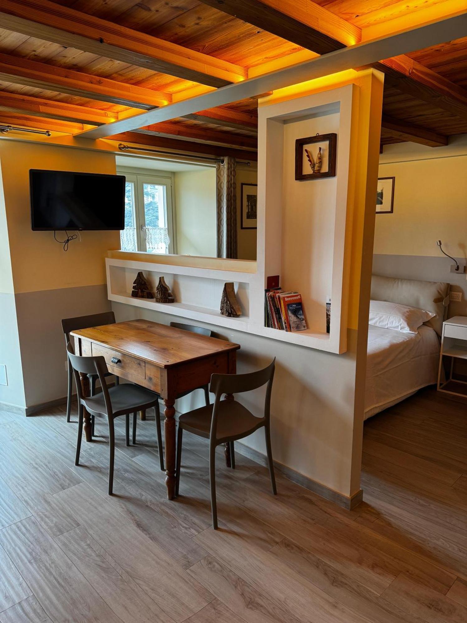Maison Palmira Aoste Extérieur photo